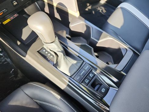 Used 2026 Toyota Camry SE FWD image 19