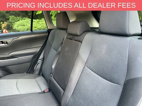 Used 2025 Toyota RAV4 XLE FWD image 16