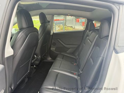 Used 2022 Tesla Model Y Performance AWD/4WD image 11