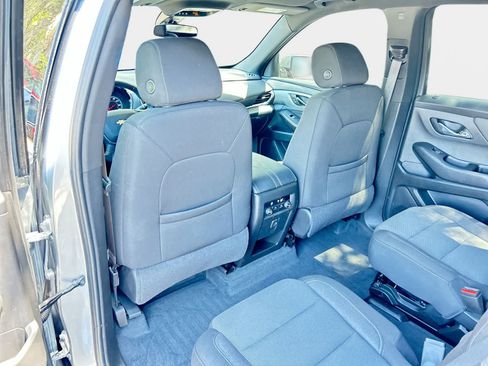 Used 2023 Chevrolet Traverse LT FWD image 12