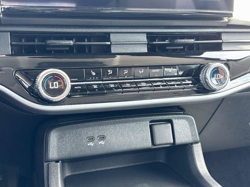 Used 2024 Honda Prologue Touring image 19