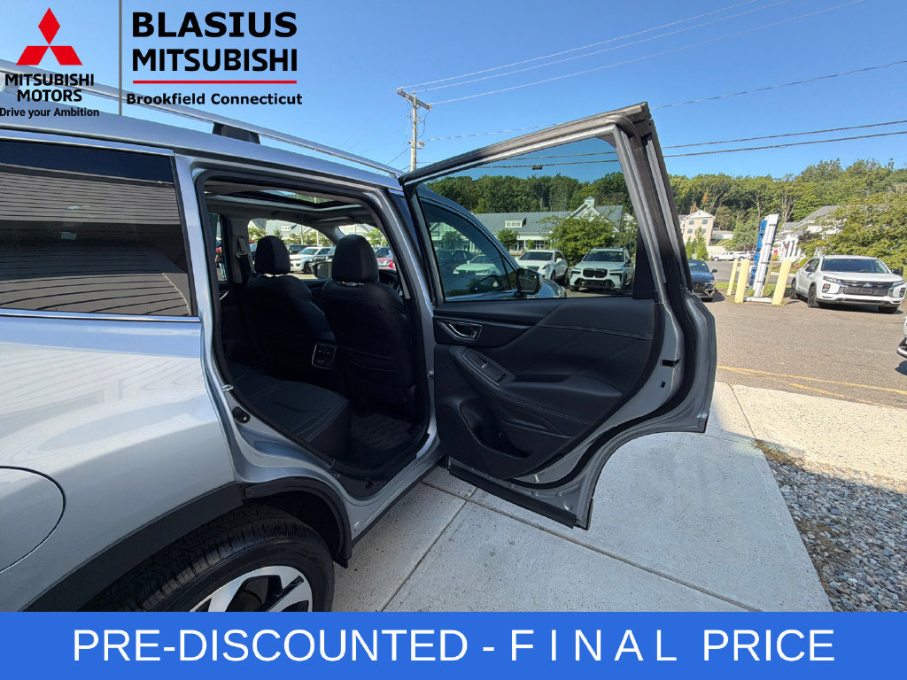 Used 2023 Subaru Forester Touring AWD/4WD image 47