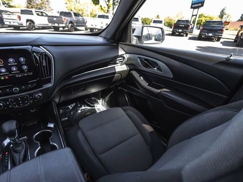 Used 2022 Chevrolet Traverse LT AWD/4WD image 23