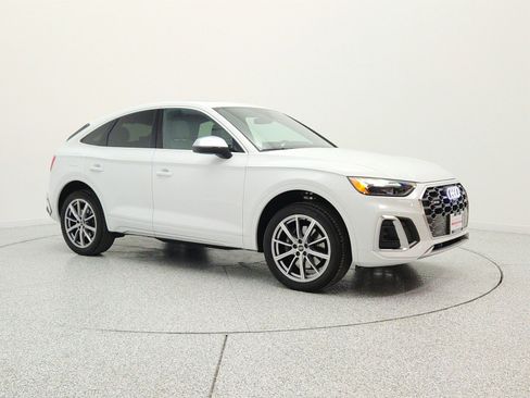 Used 2023 Audi SQ5 Premium Plus w/ Premium Plus Package AWD/4WD image 3
