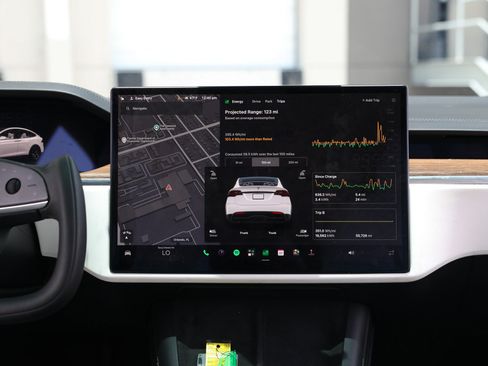 Used 2022 Tesla Model X AWD/4WD image 40