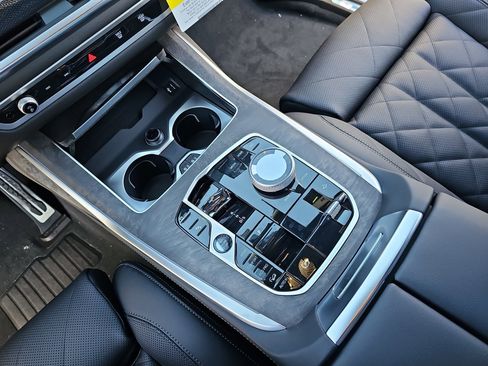 New 2026 BMW X7 xDrive40i w/ Executive Package image 27