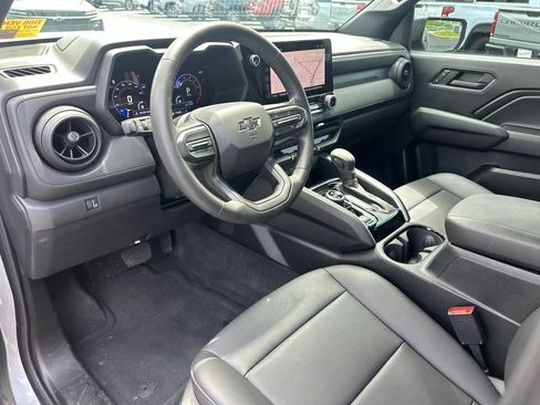 Used 2024 Chevrolet Colorado Trail Boss AWD/4WD image 19