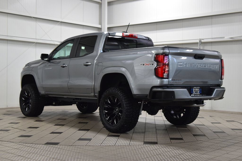Used 2024 Chevrolet Colorado LT w/ LT Convenience Package III AWD/4WD image 6