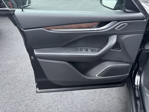 Used 2017 Maserati Levante S image 15