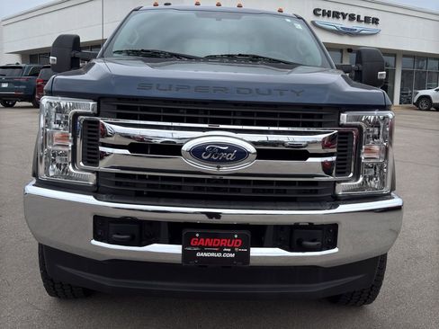 Used 2019 Ford F250 XL w/ STX Appearance Package image 3