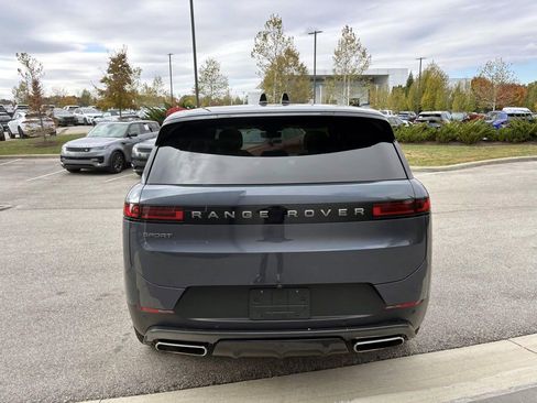 Used 2024 Land Rover Range Rover Sport SE image 6
