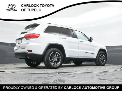Used 2018 Jeep Grand Cherokee Limited image 37