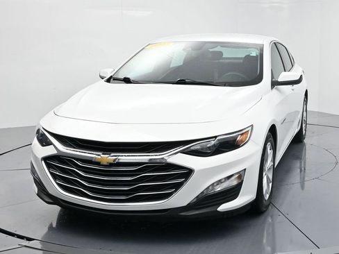 Used 2023 Chevrolet Malibu LT image 3