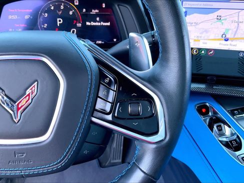 Used 2022 Chevrolet Corvette Stingray Premium Conv w/ Z51 Performance Package RWD image 19