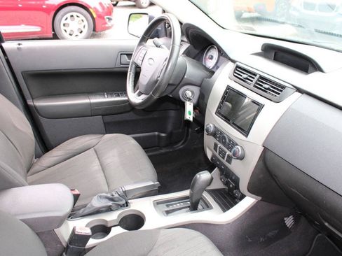Used 2008 Ford Focus SE FWD image 12