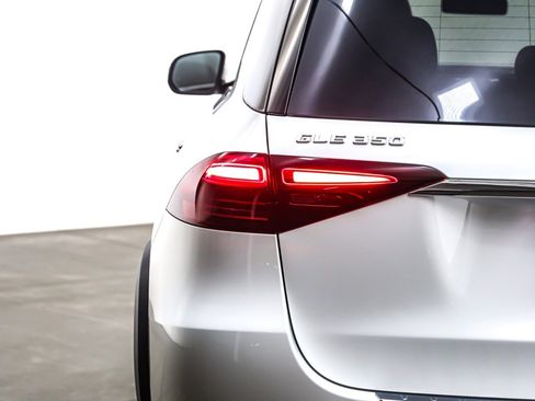 Certified 2025 Mercedes-Benz GLE 350 4MATIC image 16