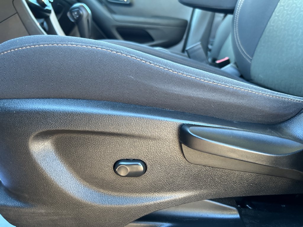 Used 2020 Chevrolet Trax LS w/ Tint and Cruise Package FWD image 18