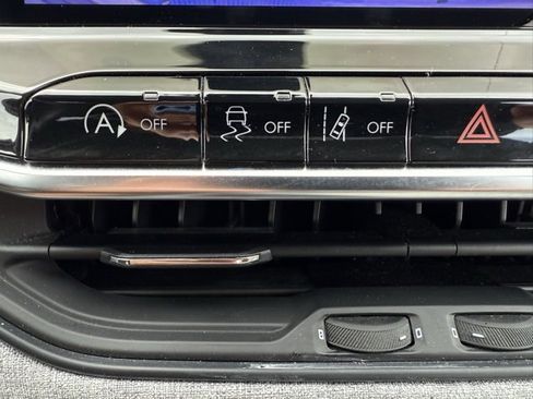 Certified 2022 Jeep Compass Latitude w/ Convenience Group image 24