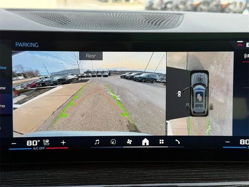 Used 2025 BMW X7 M60i image 18