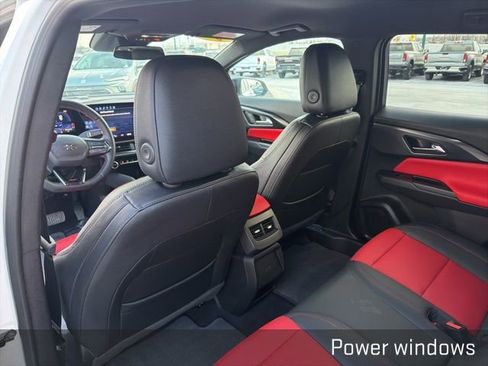 Used 2024 Chevrolet Equinox EV RS image 23