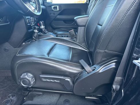 Used 2022 Jeep Wrangler Unlimited Sahara w/ Cold Weather Group image 16