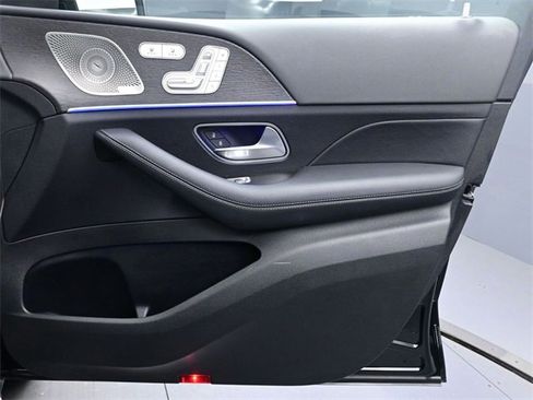 Used 2022 Mercedes-Benz GLS 450 4MATIC image 31