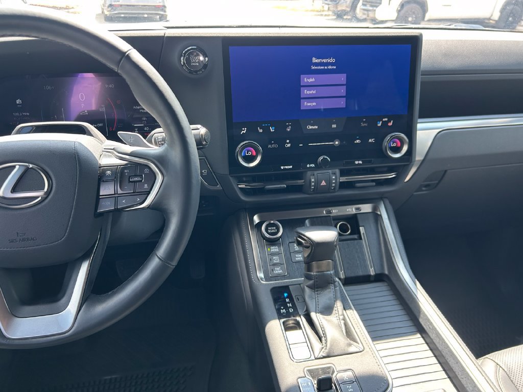 Used 2025 Lexus GX 550 AWD/4WD image 21