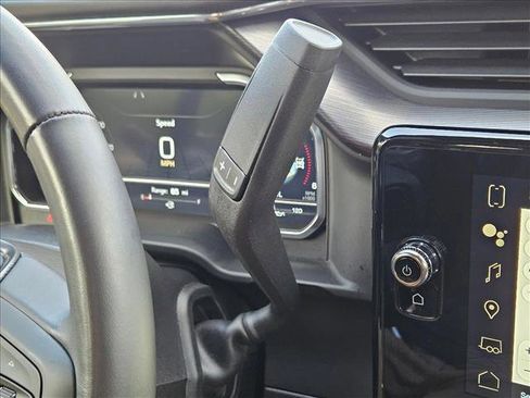 Used 2024 GMC Sierra 2500 Denali Ultimate AWD/4WD image 12