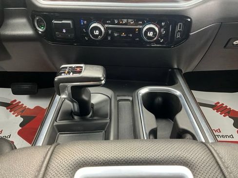 Used 2022 GMC Sierra 1500 SLT w/ SLT Convenience Package AWD/4WD image 19