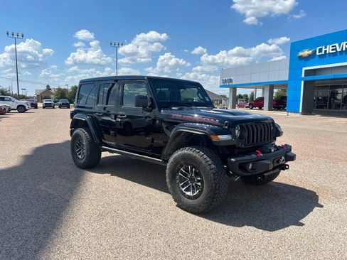 Used 2024 Jeep Wrangler Unlimited Rubicon AWD/4WD image 6