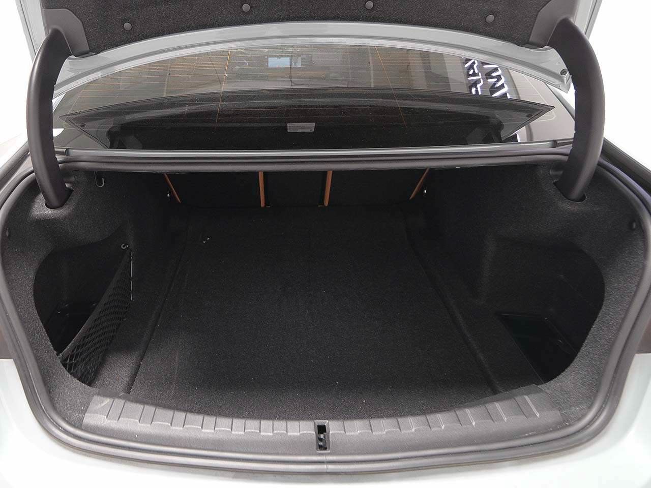 Used 2024 BMW 330i Sedan w/ M Sport Package RWD image 12