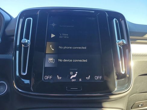 Used 2021 Volvo XC40 T5 R-Design w/ Advanced Package image 19