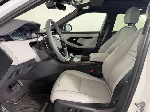 Used 2026 Land Rover Range Rover Evoque S AWD/4WD image 5