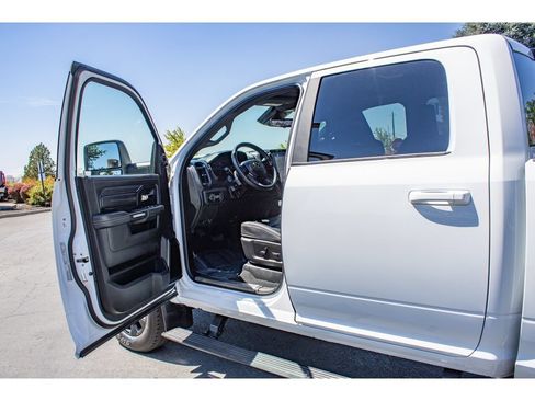 Used 2023 RAM 2500 Limited AWD/4WD image 25