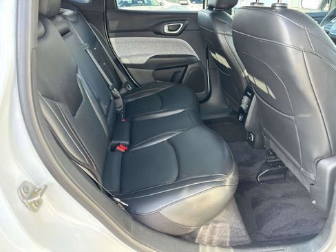 Certified 2023 Jeep Compass Latitude image 14