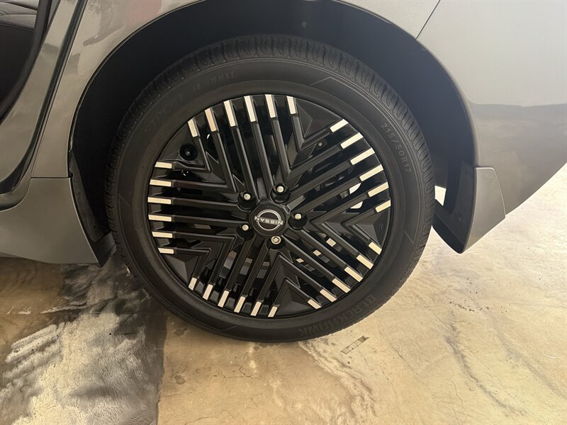 Used 2023 Nissan Leaf SV Plus FWD image 15