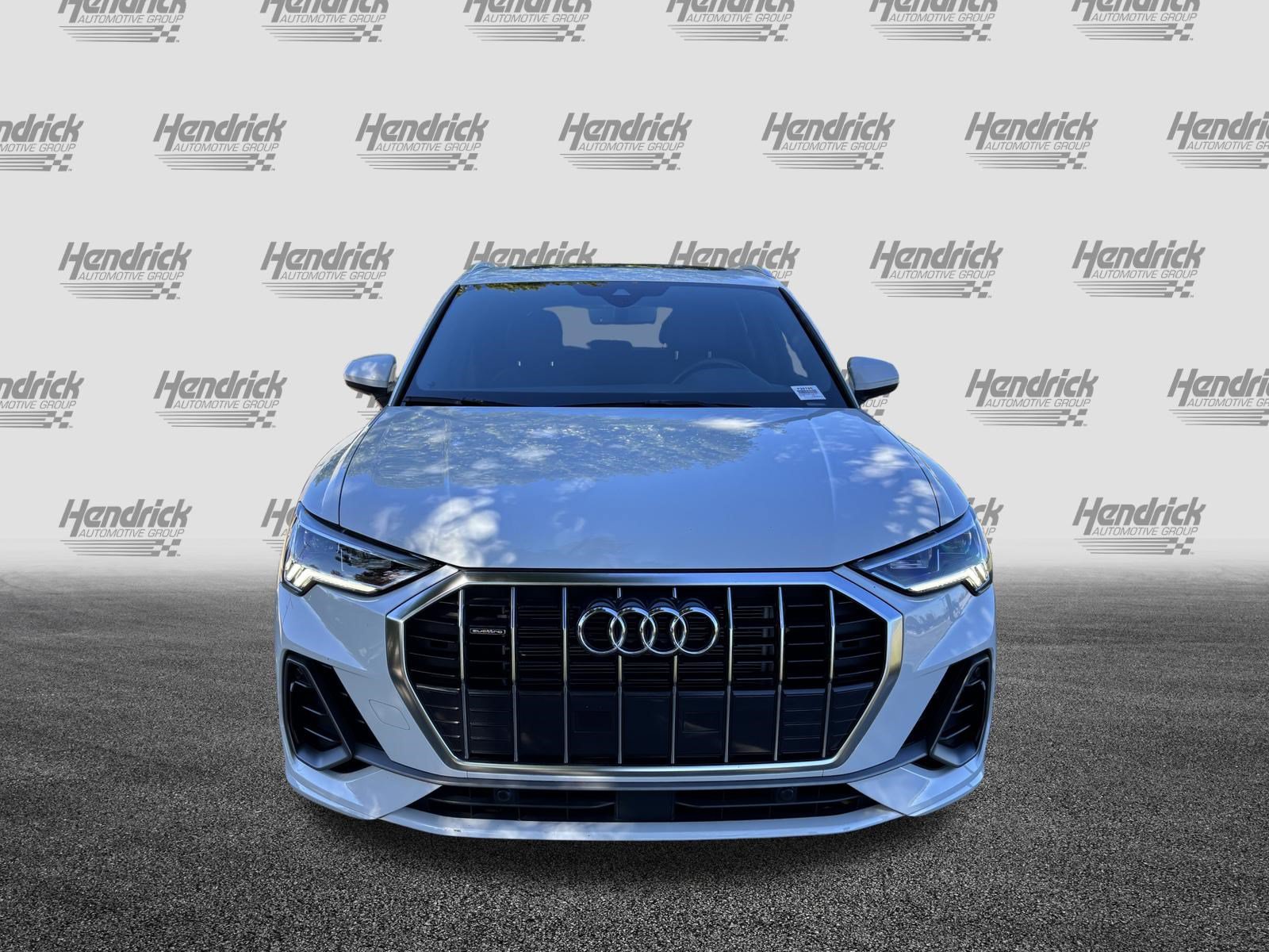 Used 2024 Audi Q3 2.0T Premium AWD/4WD image 3