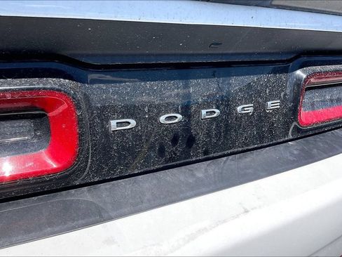 Used 2022 Dodge Challenger R/T Scat Pack RWD image 7