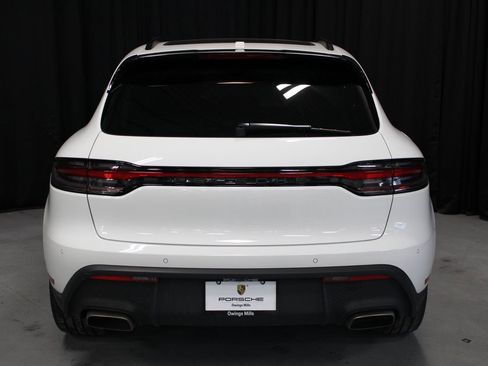 Certified 2025 Porsche Macan image 14