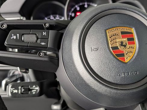 New 2026 Porsche Macan image 36