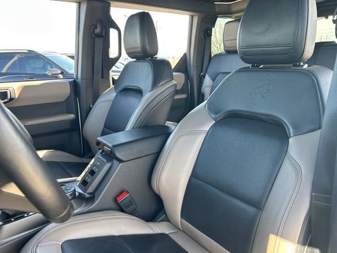 Used 2022 Ford Bronco Wildtrak image 28