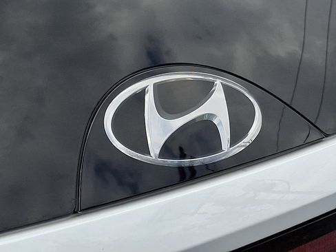 Certified 2023 Hyundai Tucson Limited image 32