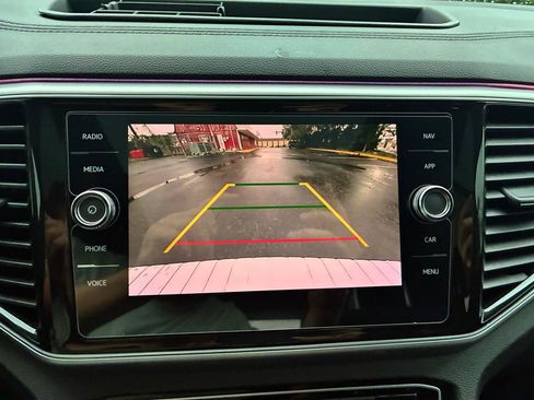 Used 2019 Volkswagen Atlas SEL FWD image 32