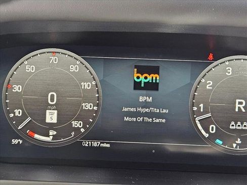 Used 2024 Land Rover Defender 110 X-Dynamic SE image 13