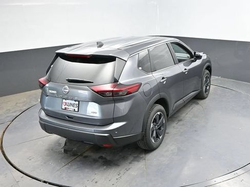 Used 2025 Nissan Rogue SV AWD/4WD image 34
