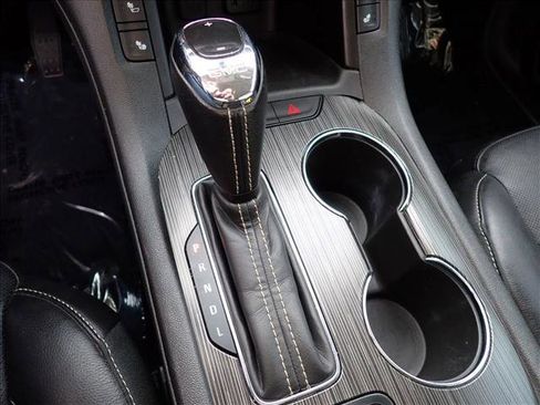 Used 2019 GMC Acadia SLT image 21