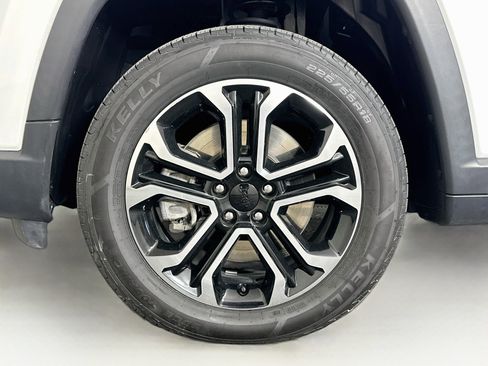 Used 2023 Jeep Compass Limited w/ Sun and Sound Group AWD/4WD image 11