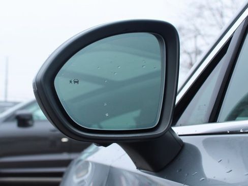 Used 2023 Buick Envision Avenir image 8