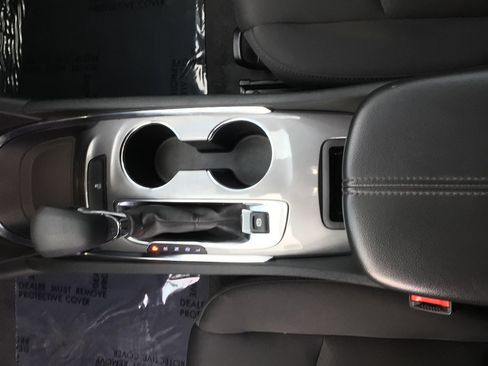 Used 2023 Chevrolet Malibu LT image 12