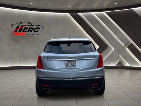 Used 2017 Cadillac XT5 Luxury w/ Driver Awareness Package AWD/4WD image 5